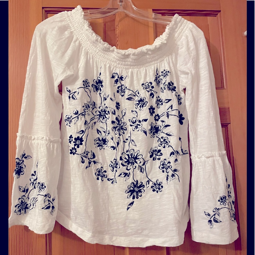 Anthropologie white off the shoulder or on, top size xs